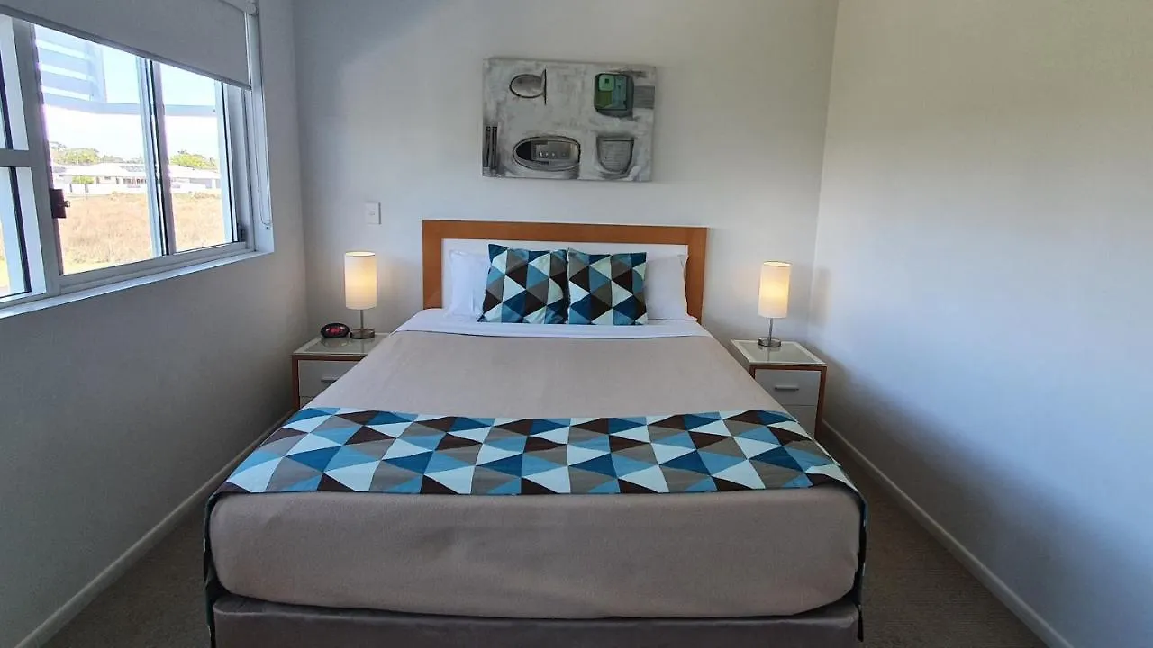 Koola Beach Apartments Bargara 4*,