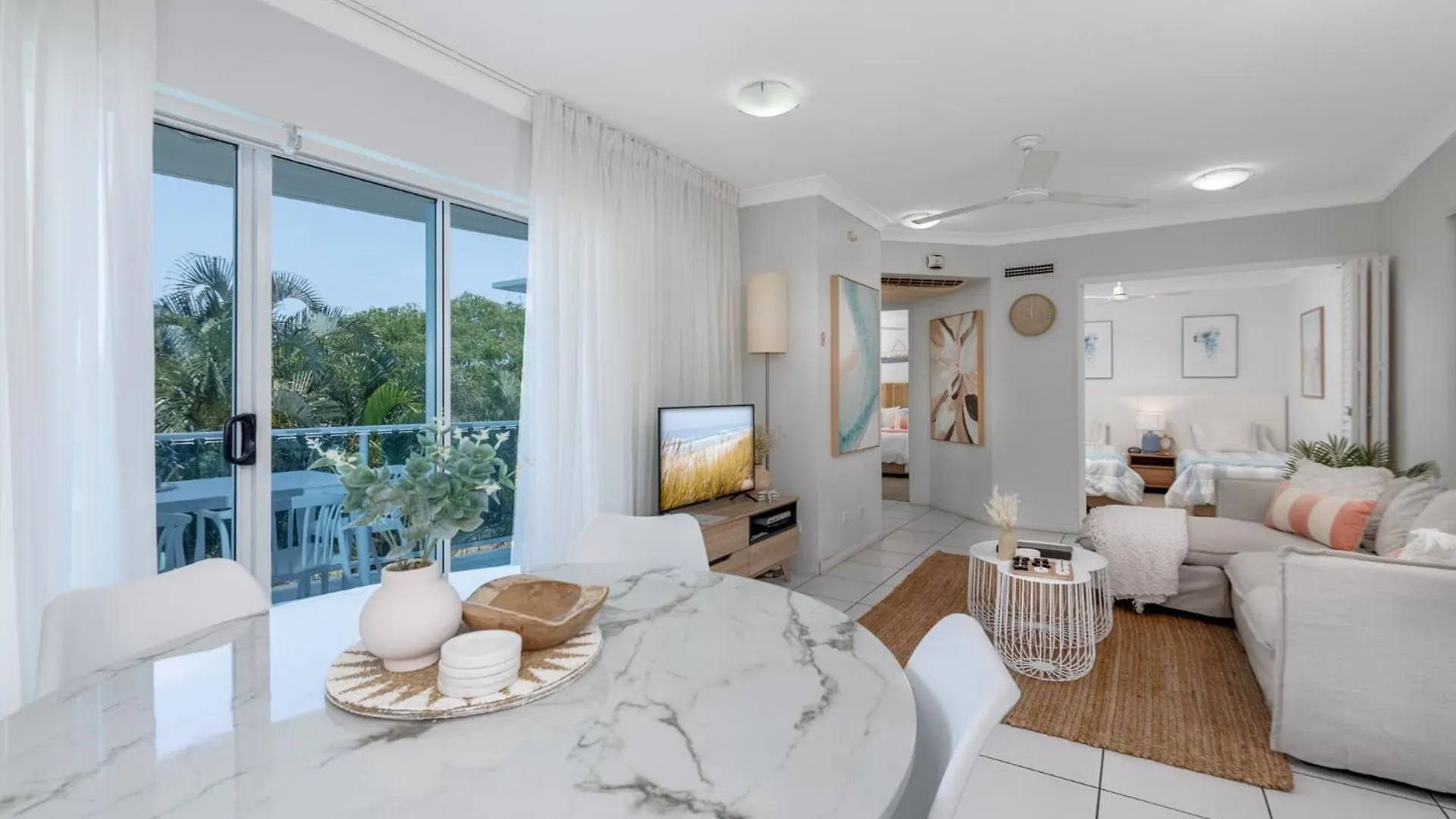 **** Aparthotel Koola Beach Apartments Bargara Australia