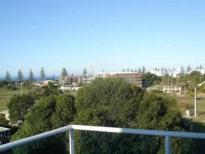 Koola Beach Apartments Bargara 4*,