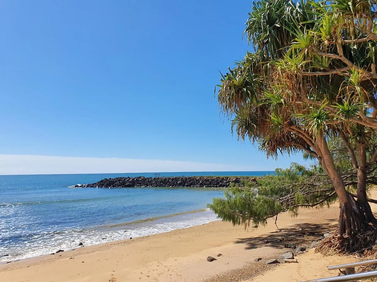 **** Aparthotel Koola Beach Apartments Bargara Australia